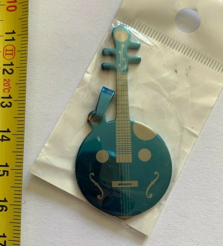 Pendentif guitar bleue en - 1,