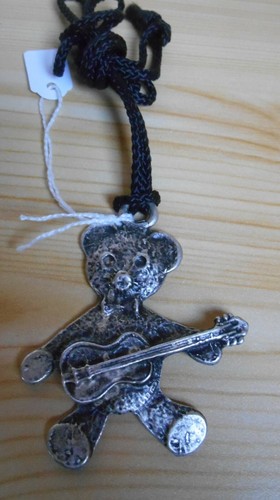 Pendentif nounours musicien